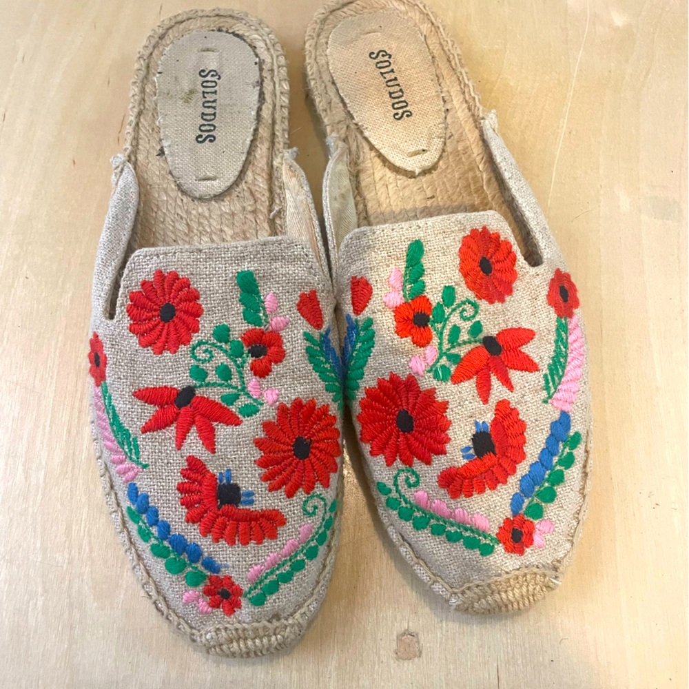 Soludos espadrille mules.